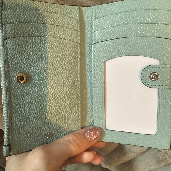 Kate Spade wallet - Picture 2 of 3